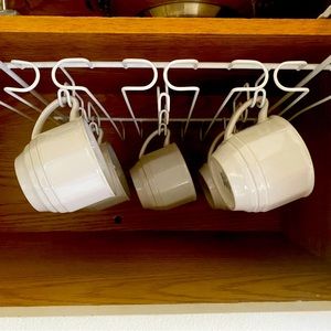 White Under Cabinet Glasses and Mug Cup
Racks Shelf Kitchen Holder